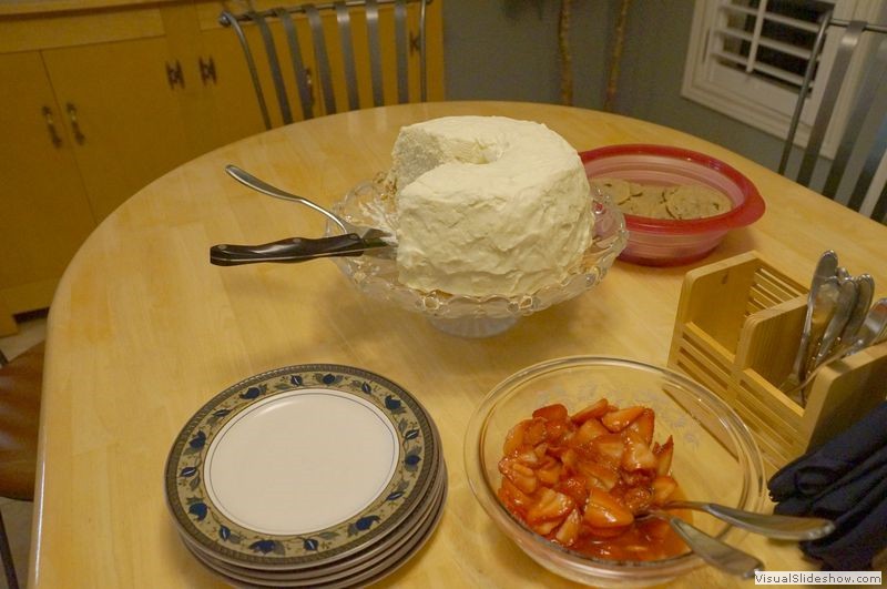Dessert - Lemon Cake, Strawberries and Chocolate Chip Cookies