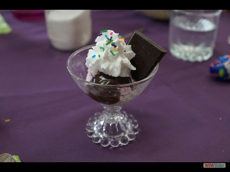 Chocolate Berry Sundae