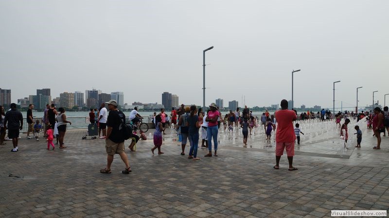 Detroit Boardwalk 01