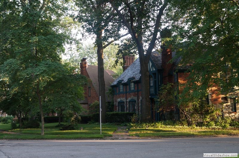 Detroit Tour 25 - Neighbourhood Homes