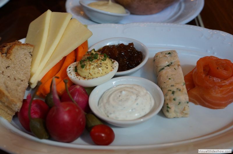 Taverne Square Dominion - Fish Ploughmans Lunch