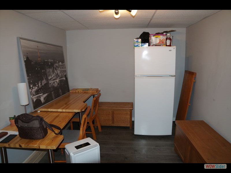 Maison rénovée, grande cour 03